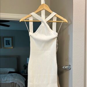 Elegant White Sleeveless Dress